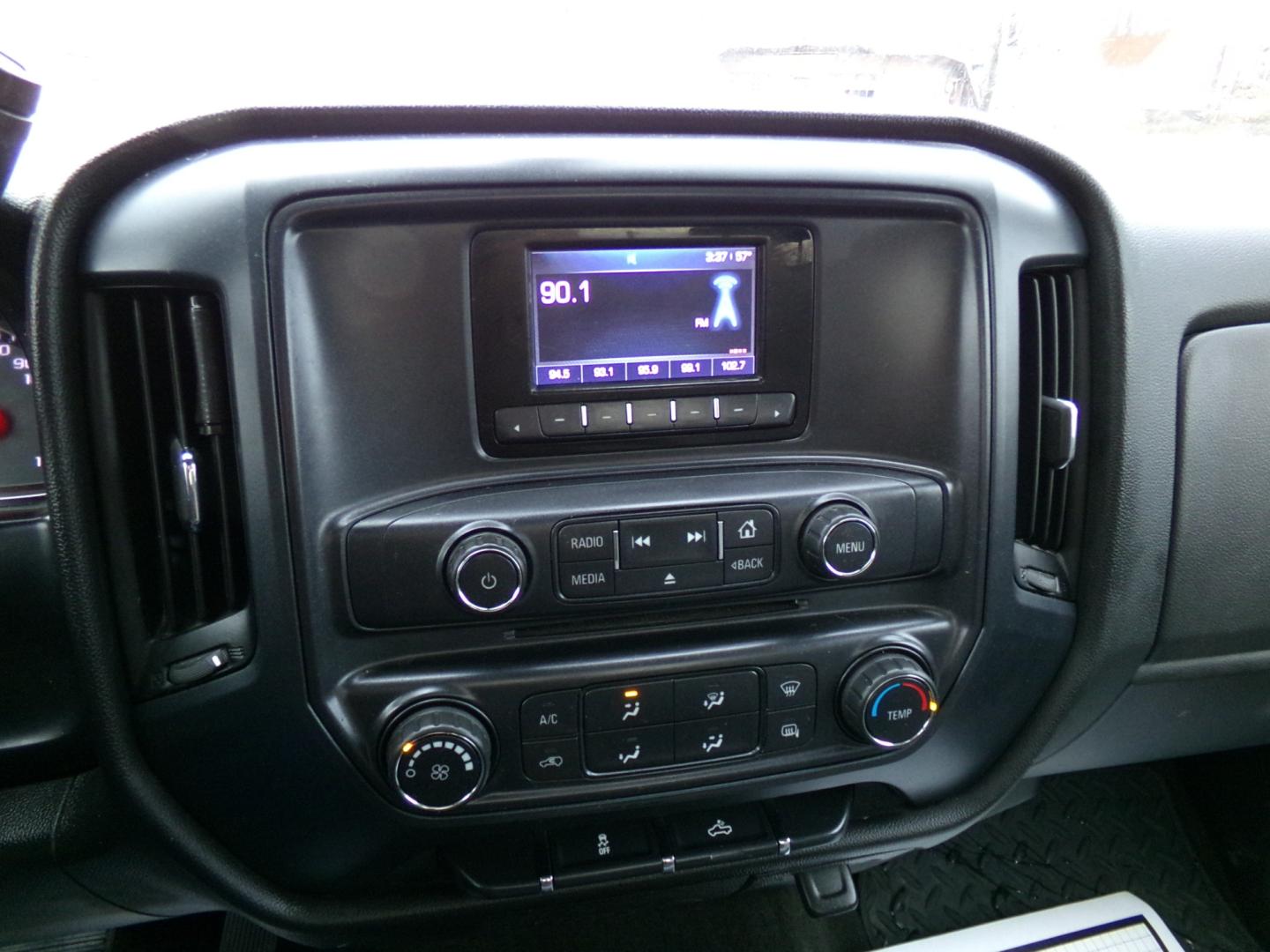 2014 Black /Gray Chevrolet Silverado 1500 Work Truck 1WT Regular Cab 2WD (1GCNCPEH9EZ) with an 4.3L V6 OHV 12V engine, 6-Speed Automatic transmission, located at 401 First NE, Bearden, AR, 71720, (870) 687-3414, 33.726528, -92.611519 - Photo#9